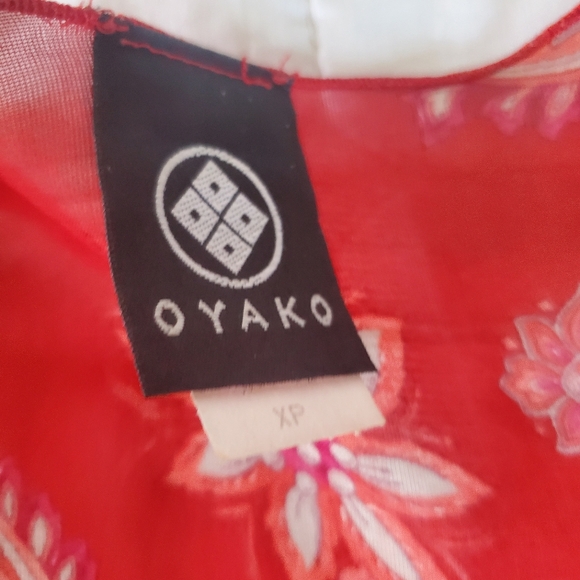 Tops - Picture 11 of 12